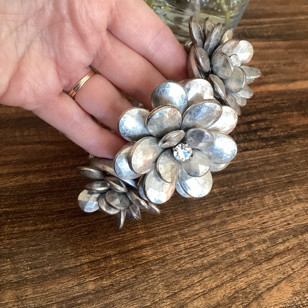 Hammered Silver Floral Statement Bracelet‎ Rhinestone Centers Y2K